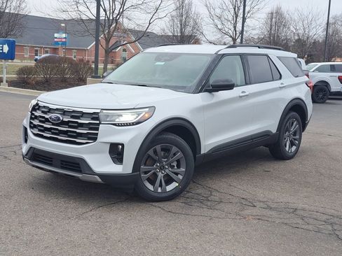 New 2026 Ford Explorer Active w/ Active Comfort Package image 1