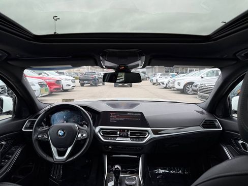 Used 2022 BMW 330i xDrive Sedan w/ Premium Package image 13