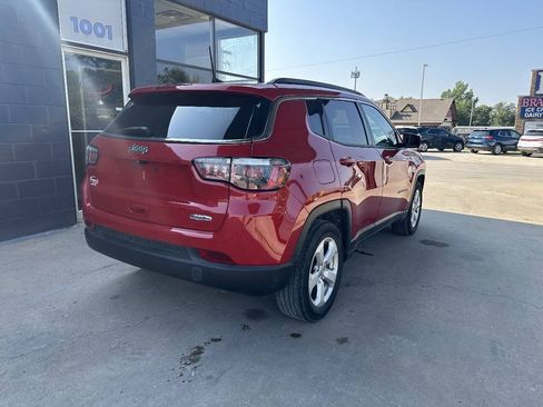 Used 2019 Jeep Compass Latitude FWD image 8