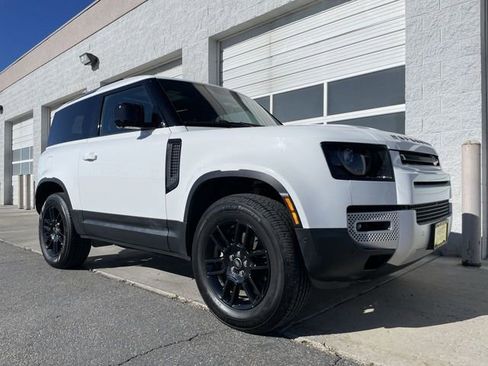 Used 2024 Land Rover Defender 90 S image 10