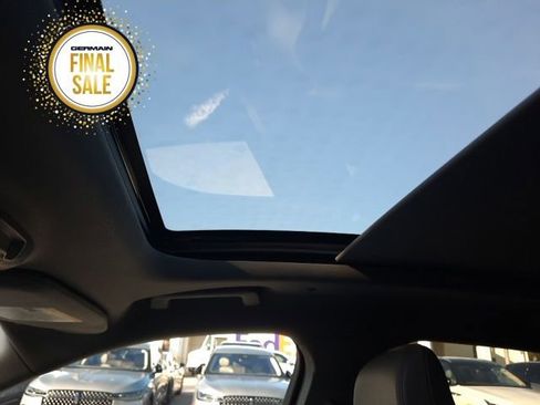 Used 2023 Lincoln Nautilus Reserve w/ Equipment Group 201A image 11