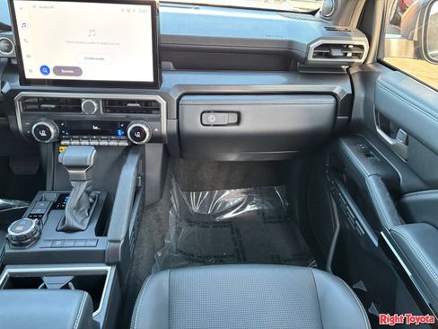 Certified 2025 Toyota 4Runner Limited AWD/4WD image 19
