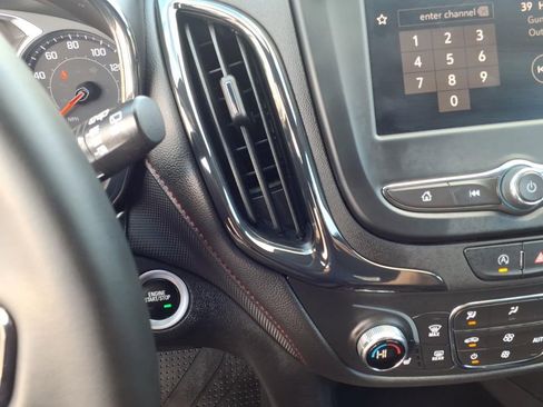 Used 2023 Chevrolet Equinox RS AWD/4WD image 15