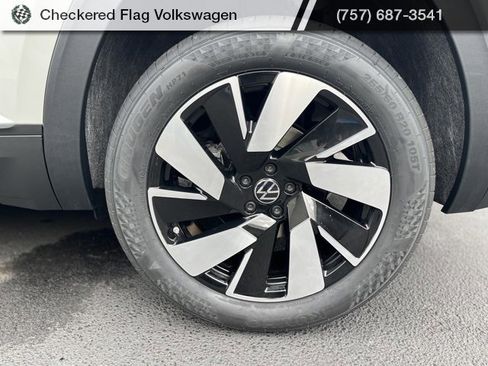 New 2026 Volkswagen Atlas Cross Sport SE image 6