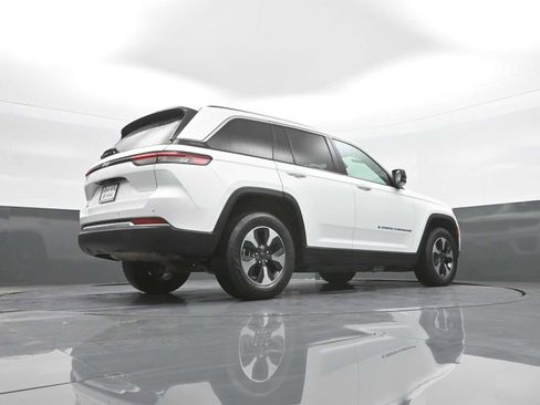 Used 2024 Jeep Grand Cherokee Limited 4xe AWD/4WD image 46
