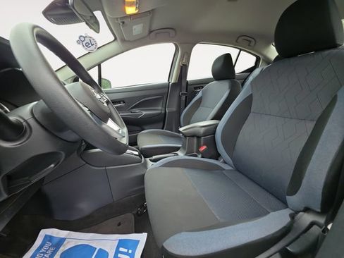 Used 2025 Nissan Versa SV FWD image 9