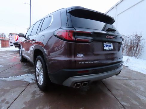 Used 2025 GMC Acadia Elevation w/ Elevation Premium Package image 5