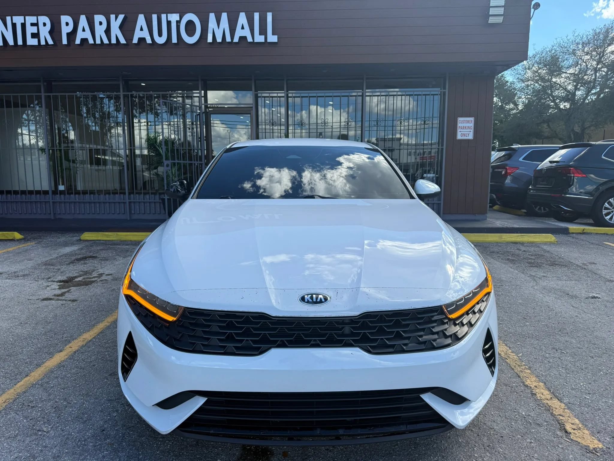 Used 2021 Kia K5 LXS FWD image 2