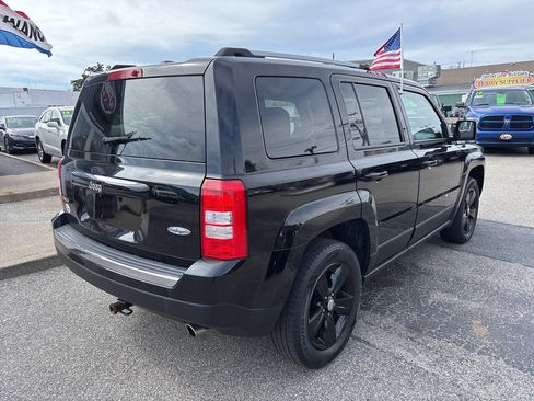 Used 2017 Jeep Patriot High Altitude image 10
