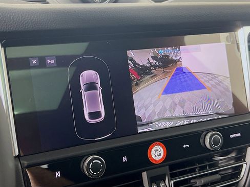 New 2026 Porsche Macan image 17