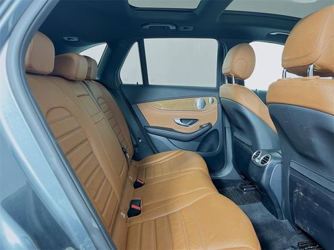 Used 2018 Mercedes-Benz GLC 300 image 24