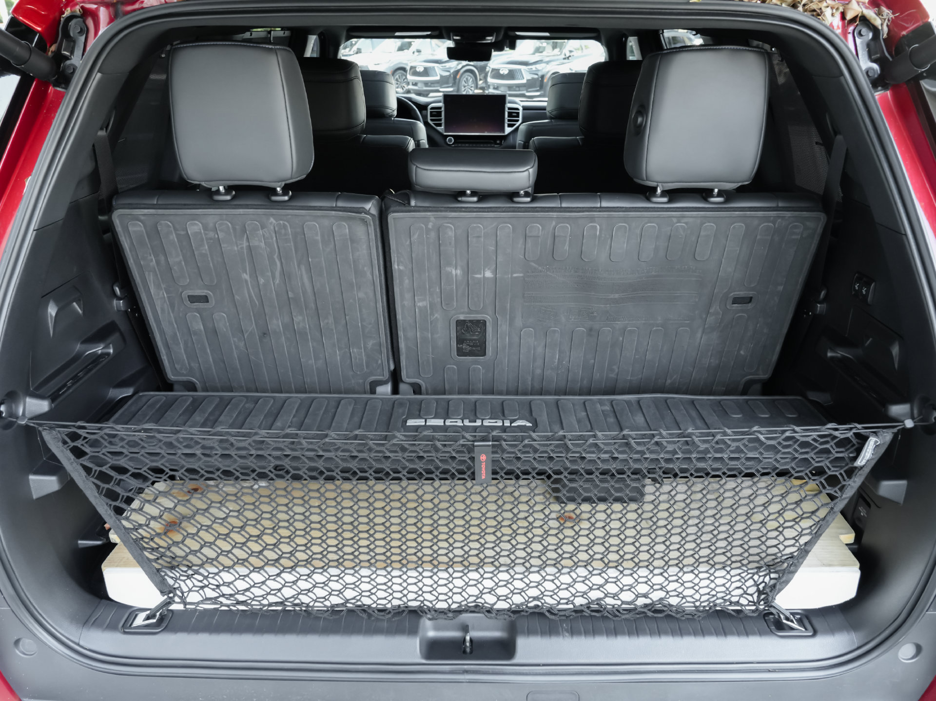 Used 2024 Toyota Sequoia Platinum AWD/4WD image 44