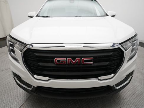 Used 2023 GMC Terrain SLE w/ Driver Convenience Package image 22