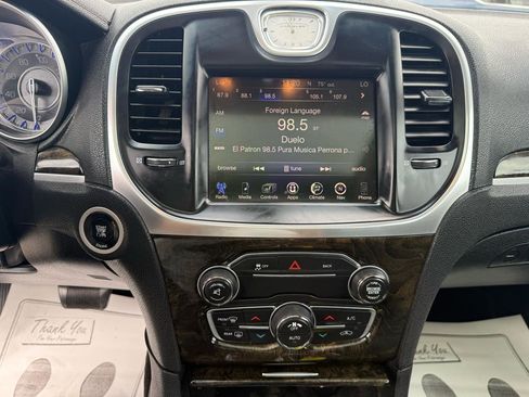 Used 2016 Chrysler 300 C image 22