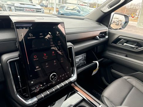 New 2026 GMC Yukon XL Denali w/ Sun & Power Step Package image 24