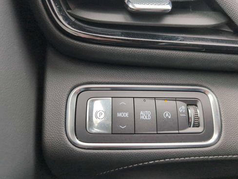 Used 2025 Buick Enclave Sport Touring image 25