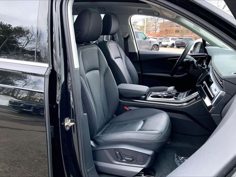 Used 2022 Audi Q7 Premium Plus image 8