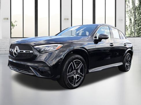 Used 2026 Mercedes-Benz GLC 300 image 1