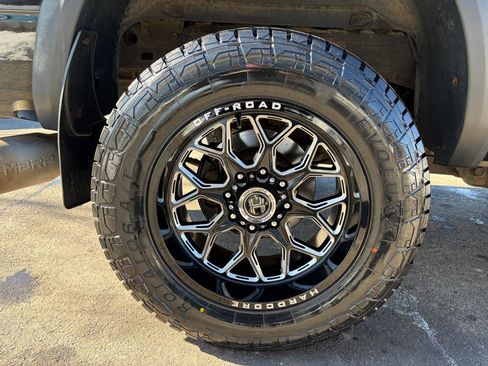 Used 2016 RAM 2500 Tradesman w/ Chrome Appearance Group image 17