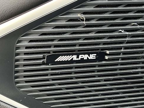 Certified 2024 Jeep Wagoneer L Series II w/ Flexible Seating Group AWD/4WD image 22