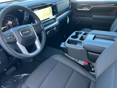 New 2026 GMC Sierra 1500 SLE image 7
