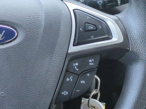 Used 2015 Ford Fusion SE FWD image 24