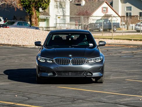 Used 2019 BMW 330i xDrive Sedan w/ Convenience Package image 2