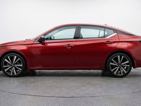 Used 2025 Nissan Altima 2.5 SV image 5