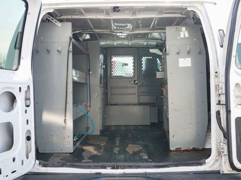 Used 2014 Ford E-250 and Econoline 250 w/ Power Group RWD image 15