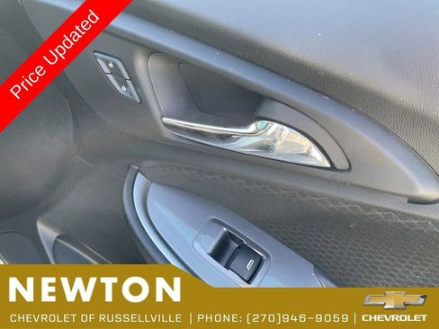 Used 2024 Chevrolet Malibu LT FWD image 30