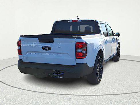 New 2025 Ford Maverick Lariat w/ Black Appearance Package image 6