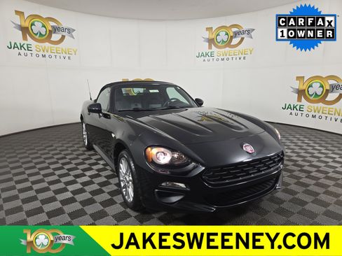 Used 2020 FIAT 124 Spider Classica w/ Technology Group image 1