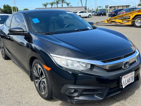 Used 2018 Honda Civic EX-L image 3