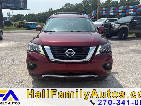 Used 2018 Nissan Pathfinder Platinum w/ Cargo Package FWD image 2