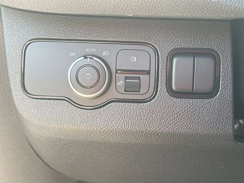 Used 2023 Mercedes-Benz Sprinter 2500 image 28