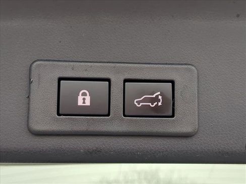 Certified 2025 Subaru Ascent Premium image 7