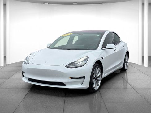 Used 2018 Tesla Model 3 Long Range image 3