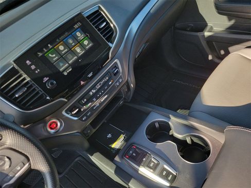 Certified 2025 Honda Passport EX-L image 42