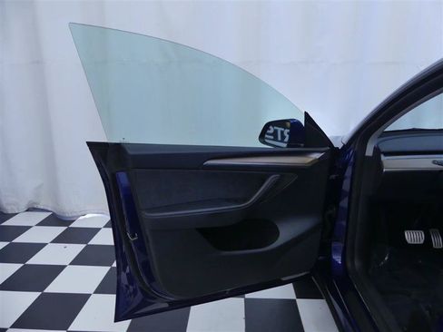 Used 2023 Tesla Model Y Performance AWD/4WD image 25