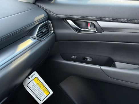 New 2025 MAZDA CX-5 AWD 2.5 S w/ Preferred Package image 30