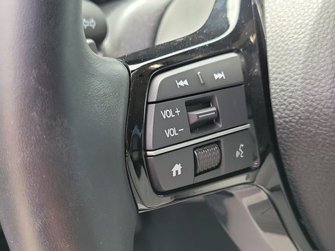Used 2025 Honda Pilot EX-L image 24