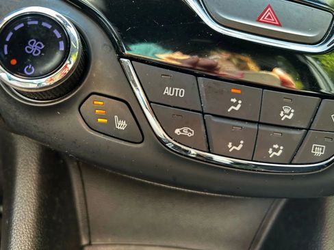 Used 2018 Chevrolet Cruze Premier w/ RS Package image 21