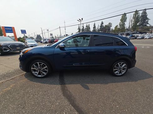 Used 2022 Kia Niro Touring Special Edition FWD image 4