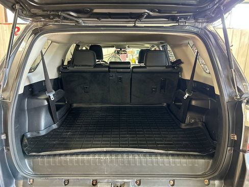 Used 2018 Toyota 4Runner SR5 Premium AWD/4WD image 26