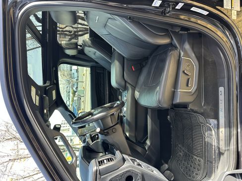 Used 2024 Ford Expedition Max Platinum image 18