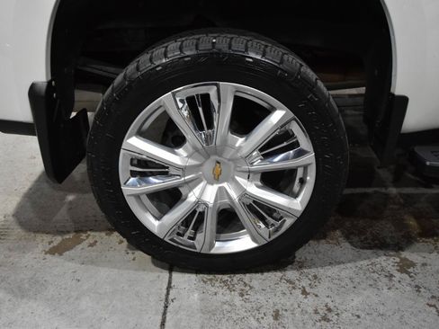 Used 2022 Chevrolet Silverado 1500 High Country AWD/4WD image 59