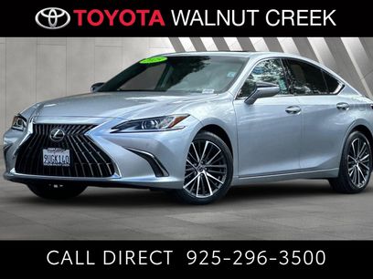 Used 2025 Lexus ES 300h w/ Premium Package