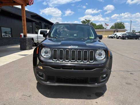 Used 2018 Jeep Renegade Latitude w/ Safety & Security Group AWD/4WD image 2