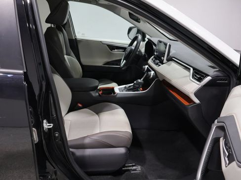 Used 2020 Toyota RAV4 Adventure w/ Convenience Package AWD/4WD image 25