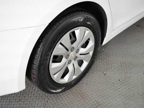 Used 2012 Chevrolet Cruze LS w/ Connectivity Package FWD image 45